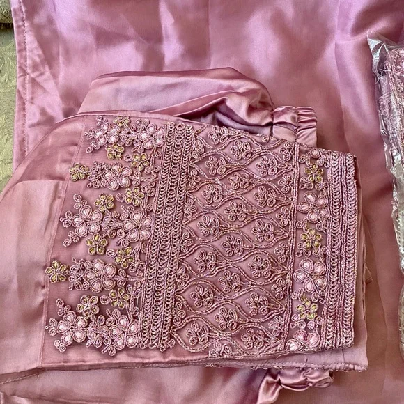 Delisa 3pc Salwar kameez dupatta Embroidered new - Picture 10 of 12